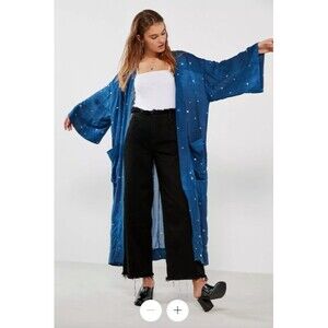 Urban Outfitters seeing  Stars Pattern kimono